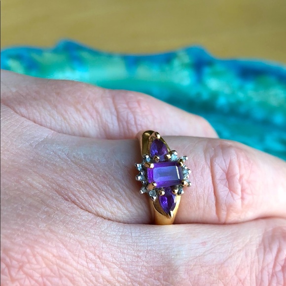 Jewelry - 14K Yellow Gold Amethyst and Diamond Ring